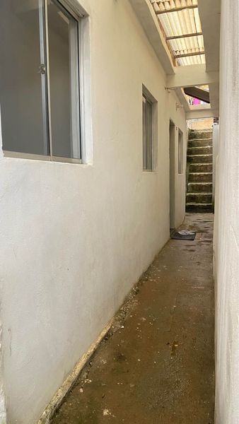 2 quartos 1 banheiro Casa