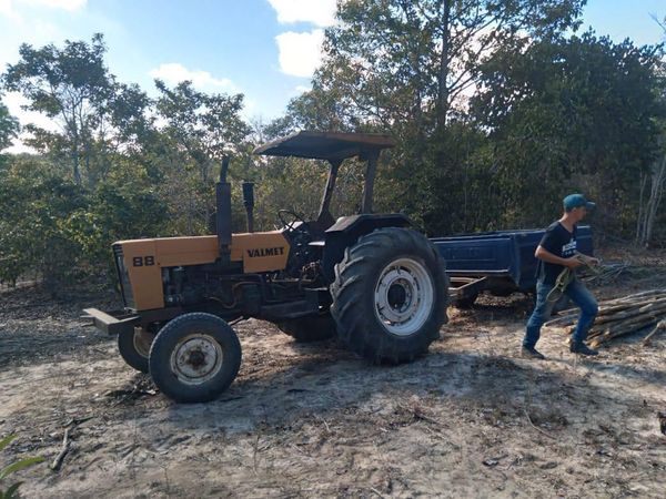 Vendo trator valmet 88 mais equipamentos 50.