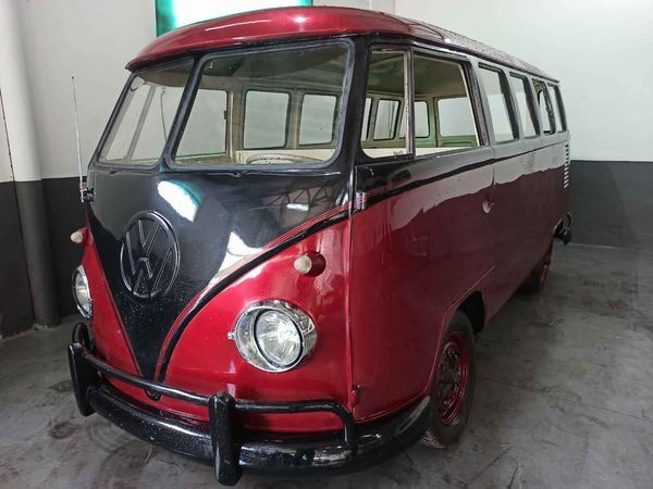 Kombi 1972 Corujunho reformada a 2 anos