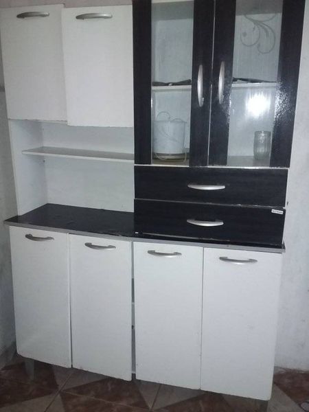 Doando armário de cozinha