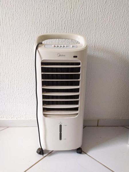 Circulador de ar Midea: 110