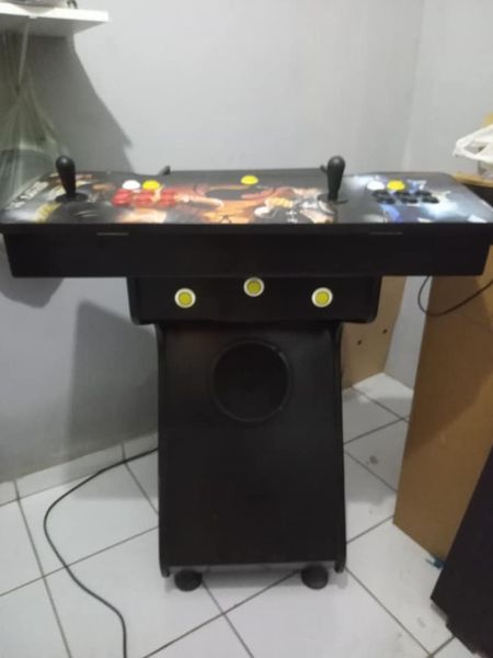 Vendo uma bancada para fliperama