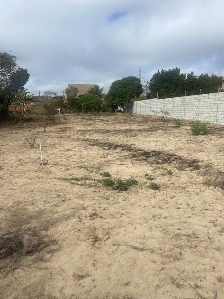 Sítio no centro industrial com dois pontos comerciais