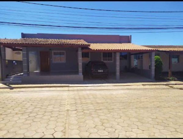Aluga-se casa no condomínio Vila Verde no bairro primavera, casa com 3 quartos sendo u...