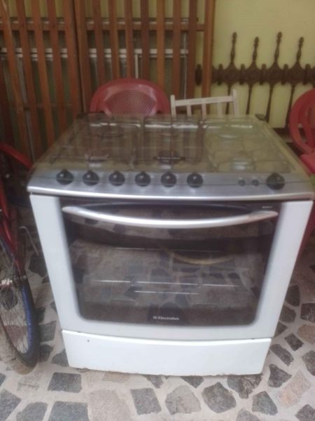 Um amigo está vendendo. Os preços estão na descrição