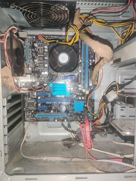 Vendo Kit Fx 8300 Amd 4gb Memória. (So Mente Kit)