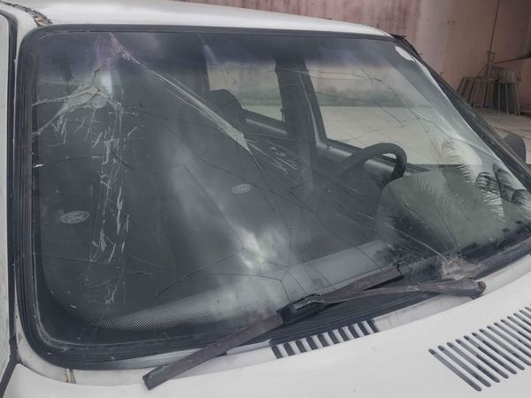 Carro tá fumando, vendo ou troco em outro, dependendo dou volta , preço a combinar