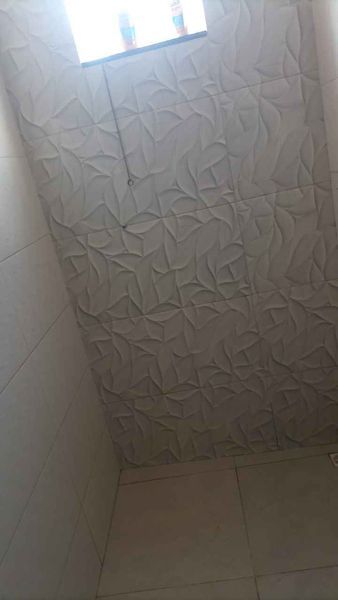 Vendo uma casa na cidade de Deus dois terreno medido 10por20 espaço para construir na...