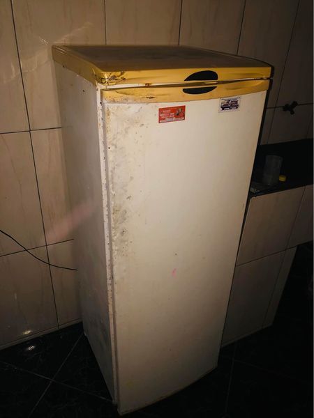 Vende-se Geladeira